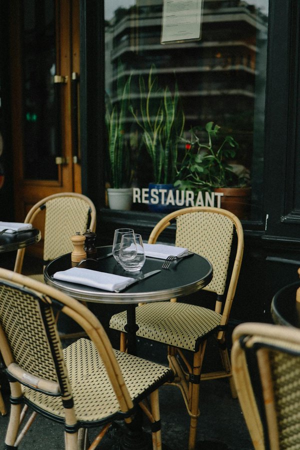 Quelles mesures les restaurants peuvent-ils prendre pour minimiser leur impact écologique tout en maximisant leur rentabilité ?